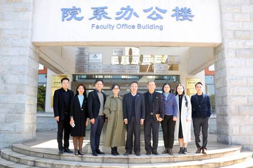 说明: E:\2 宣传\2 学院活动照片\20211201 bet伟德官方网站+中博教育签约\选\IMG_2378.JPG